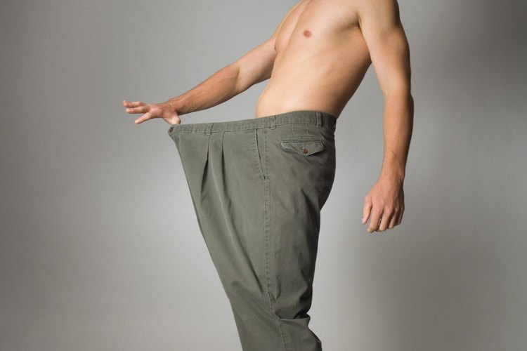 Los pantalones para hombres XXXL tienen una medida de la cintura entre 53 y 55 pulgadas (1,34 y 1,39 m).