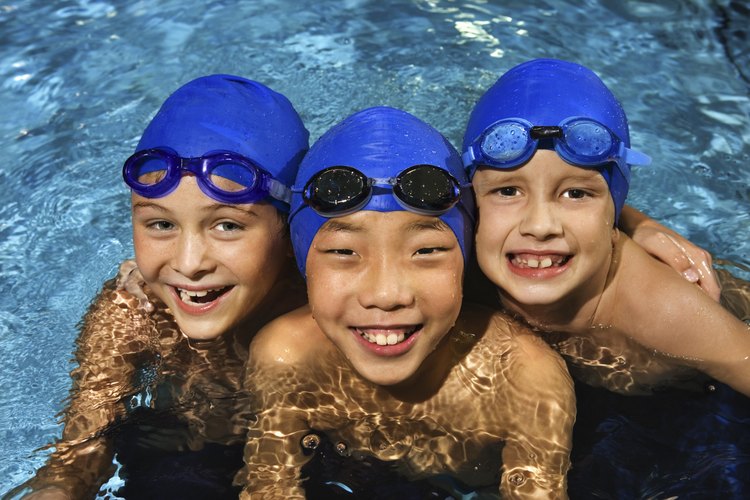 Muchos niños con autismo disfrutan de la natación.