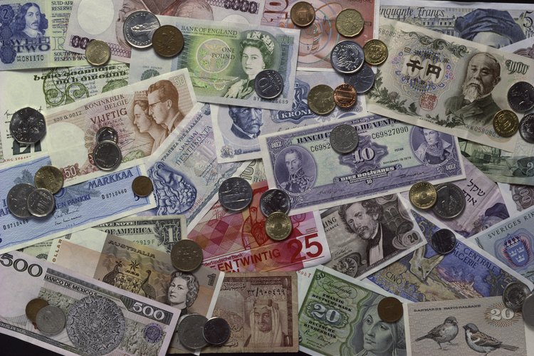 Los gobiernos tienen muchas razones y usan una variedad de medios para restringir el comercio.