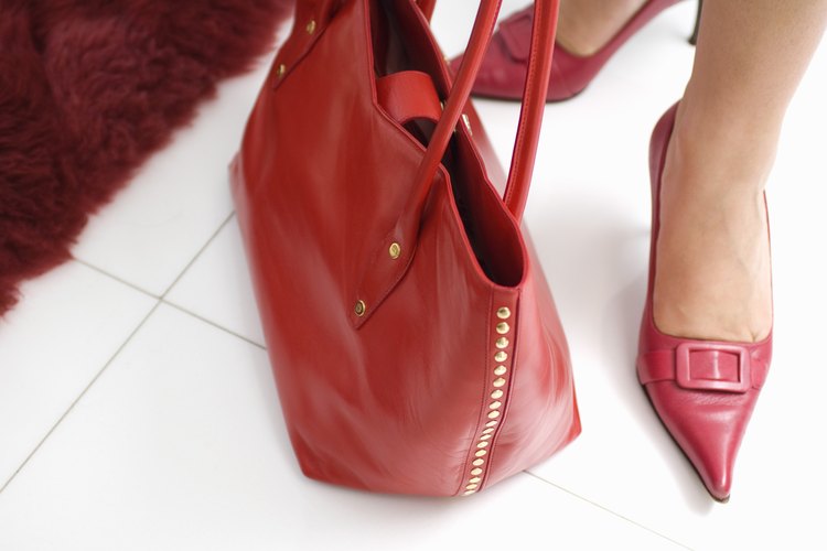 Los tacones altos le añaden formalidad a la mayoría de los conjuntos.
