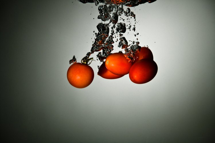 Los tomates requieren menos agua que la mayoría de los vegetales.