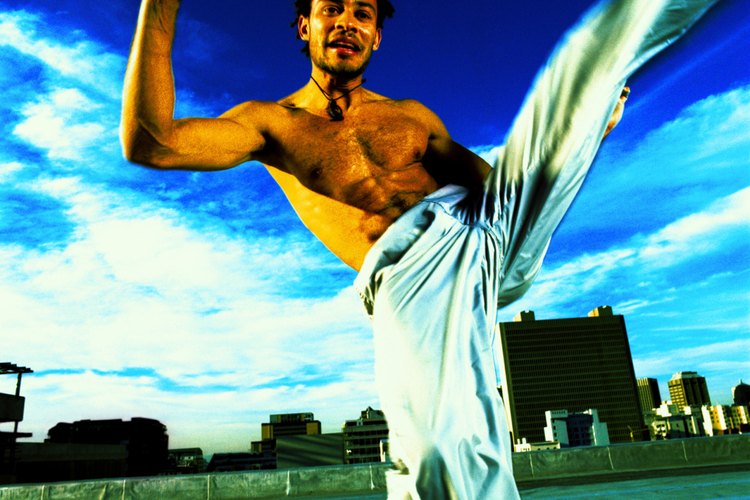 El capoeira se realiza en rodas que son luchas amistosas.