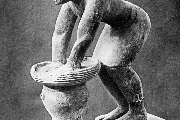 Las estatuas antiguas de cerveceros se han descubierto en Egipto.