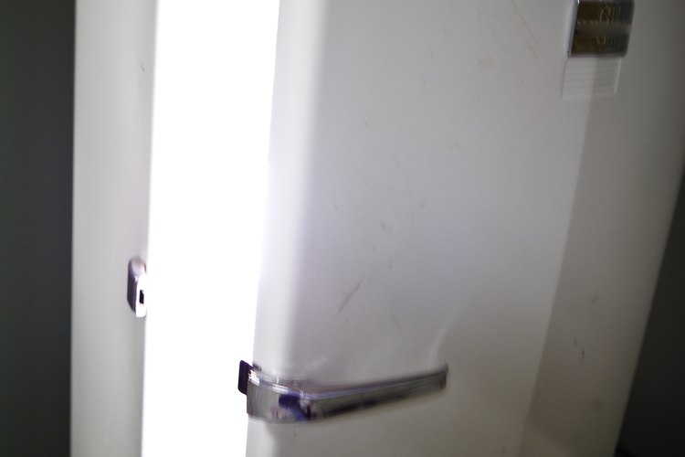Los refrigeradores desechados a menudo tienen una buena función de compresor.