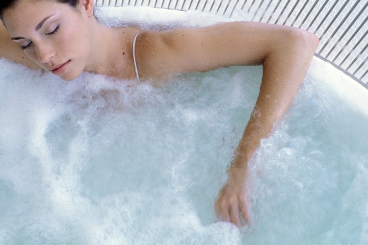 Un jacuzzi necesita un motor para mantenerse limpio y caliente.