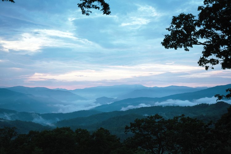 La niebla que cubre a menudo las Smokies es la que le da su nombre.
