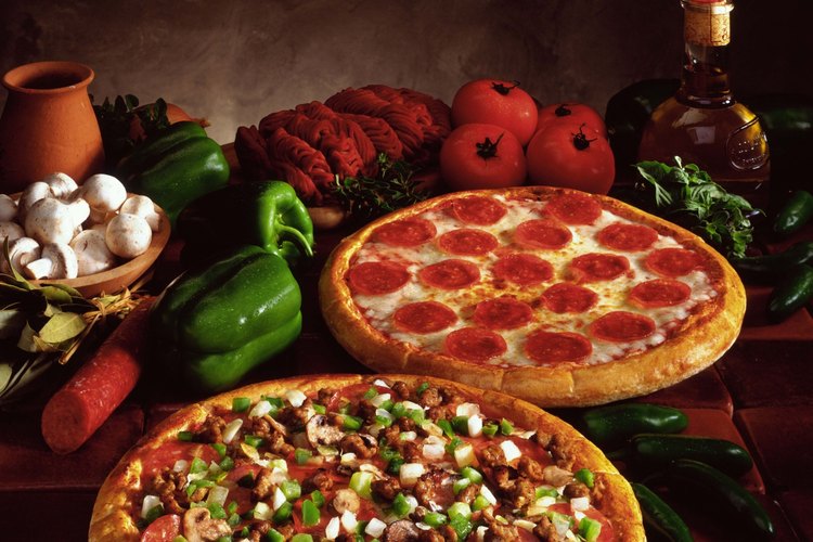 En la forma en que se la conoce en los Estados Unidos, la pizza es una comida única de ese país.