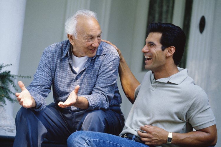 Aprende cómo cuidar a tu padre cuando está empezando a ponerse cínico y negativo sin dañar tu salud.