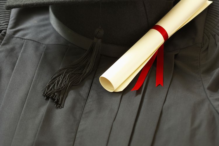 La confusión y la ansiedad son sentimientos comunes antes de la graduación de la escuela preparatoria.