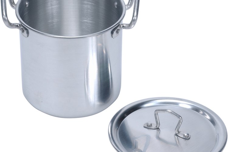 Cómo curar las cacerolas de aluminio