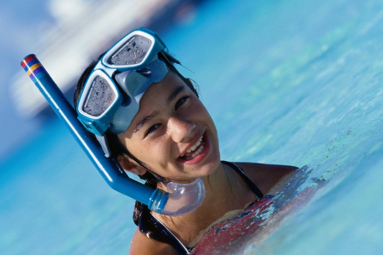 El buceo libre es una actividad fascinante para niños.