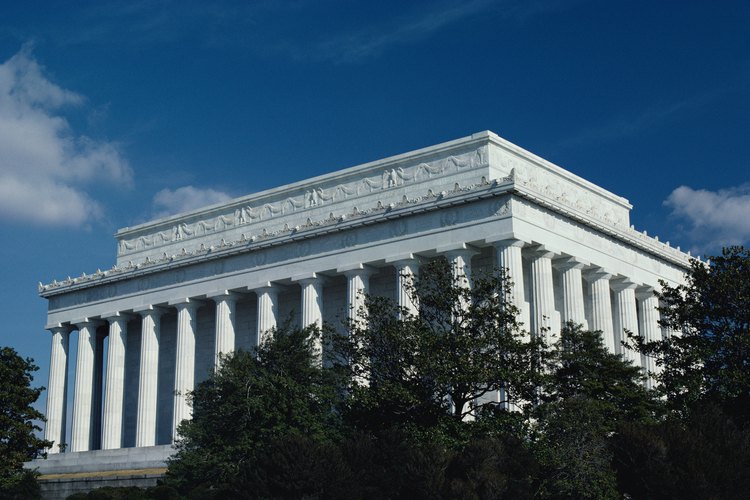 El monumento a Lincoln es un ejemplo de la orden dórica.