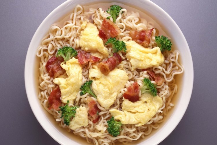 De qué están hechos los fideos ramen.