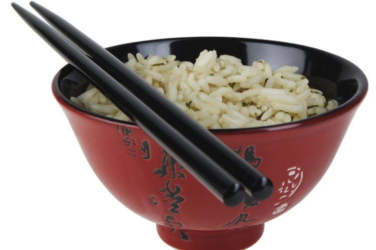 Cocinar el arroz es muy sencillo con una arrocera Aroma.