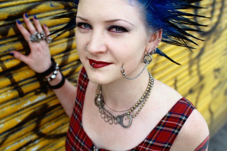 El verdadero estilo punk-rock no se puede comprar en el centro comercial. Es creación de quien la usa.