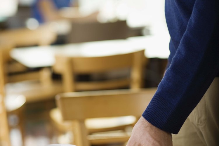 Compra una experiencia en un restaurante o al teatro.