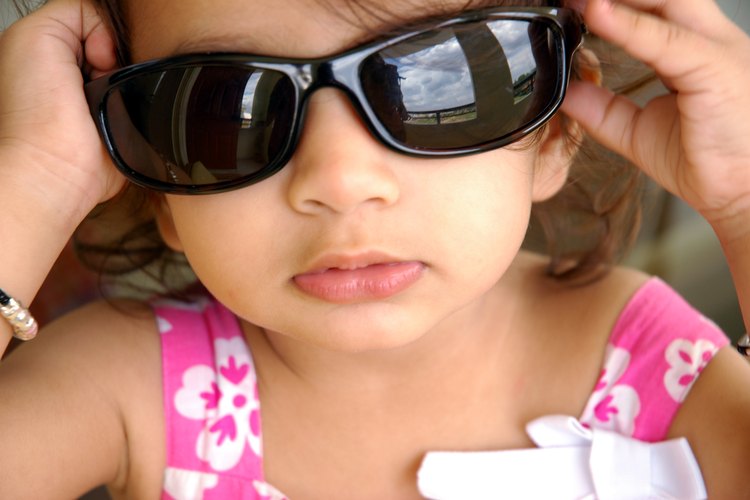 Otra manera los padres pueden determinar el desarrollo avanzado es a través de la comparación de sus hijos a las descripciones de los niños superdotados compartidas por el Centro de Desarrollo de Dotados.