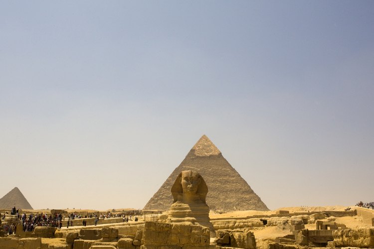 ¿Pudierón los espejos iluminar las pirámides?