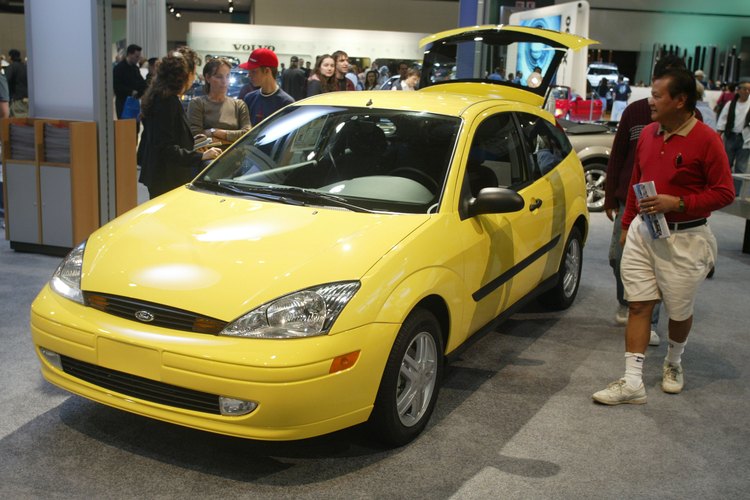 El Ford Escort ZX2 2000 fue un vehículo de dos puertas que acogería hasta cuatro pasajeros.