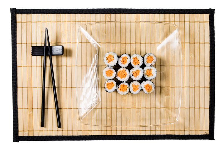 Una esterilla para sushi puede ser una divertida manualidad para hacer.