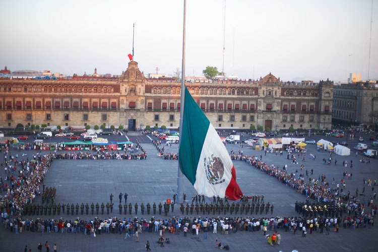 El distrito federal es sede de los poderes nacionales.