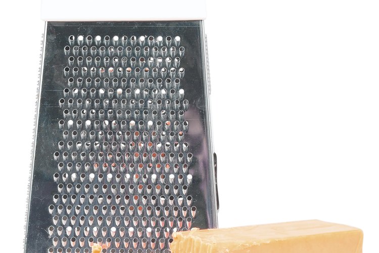 El sabor de queso cheddar varía de leve a medio y fuerte, independientemente del color.