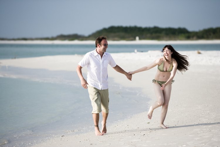 Podrás pasar el día en una de las hermosas playas de Miami con tu amor.