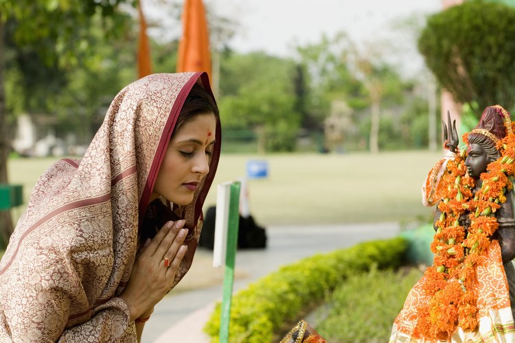 El hinduismo es la religión predominante en India y Nepal.