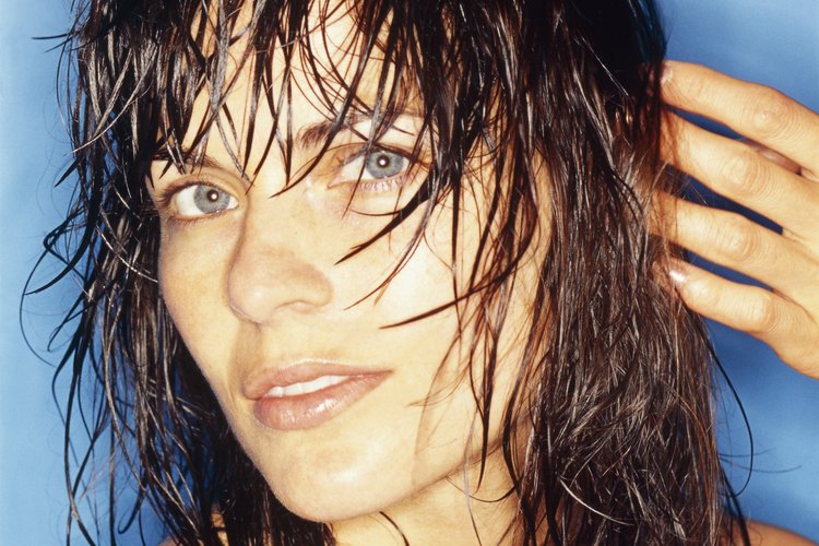 Algunos productos de esmalte para cabello son activados por el calor.