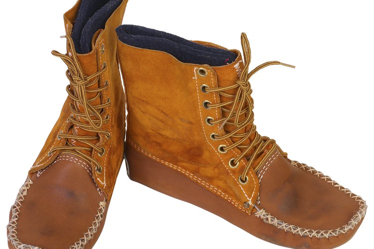 Cuida tus botas de gamuza para que se conserven por más tiempo.