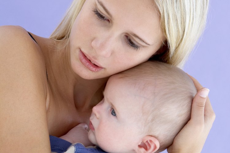 Ser madre de un bebé siendo adolescente puede ser difícil y aterrador.
