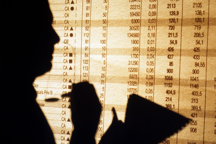 La prueba con signos de Wilcoxon es una alternativa no paramétrica a la prueba t. Es decir, se comparan dos grupos emparejados en alguna variable continua.