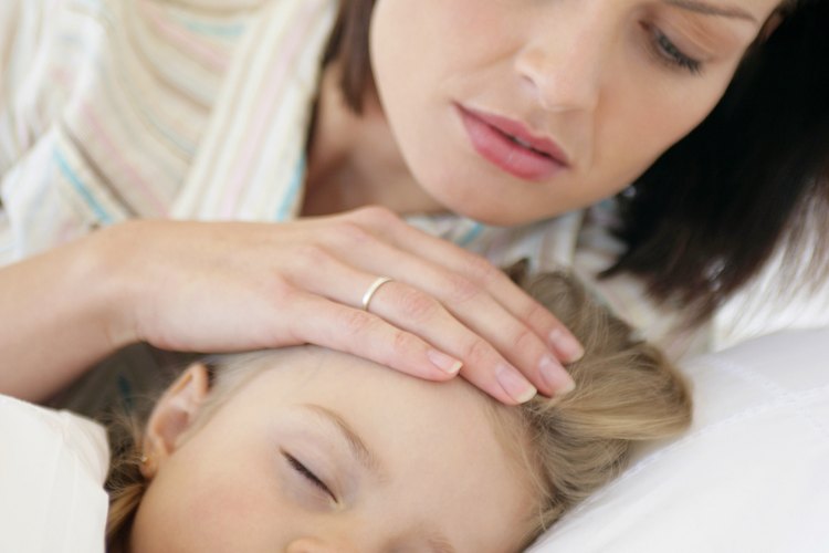 La leche puede no ser la mejor alternativa de fluido cuando tu hijo está vomitando.
