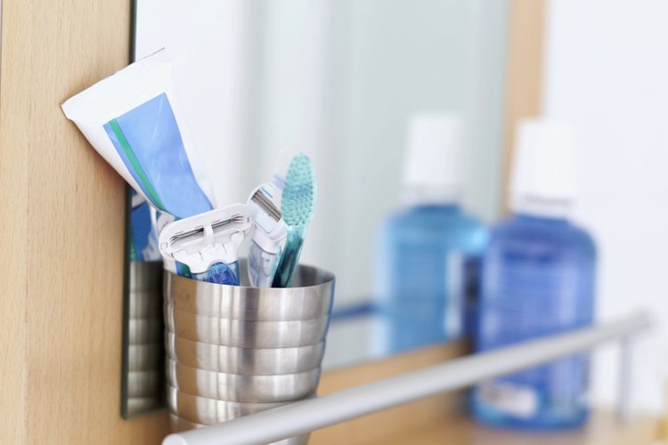 Una higiene oral adecuada ayuda a mantener sanos los dientes de tu niño y que su aliento huela a fresco.