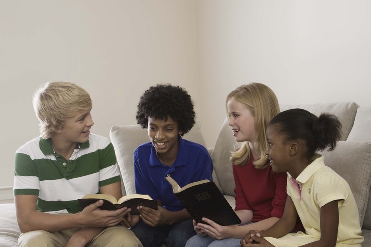 Algunos jóvenes pueden ser lo suficientemente grandes para ir a un retiro religioso.