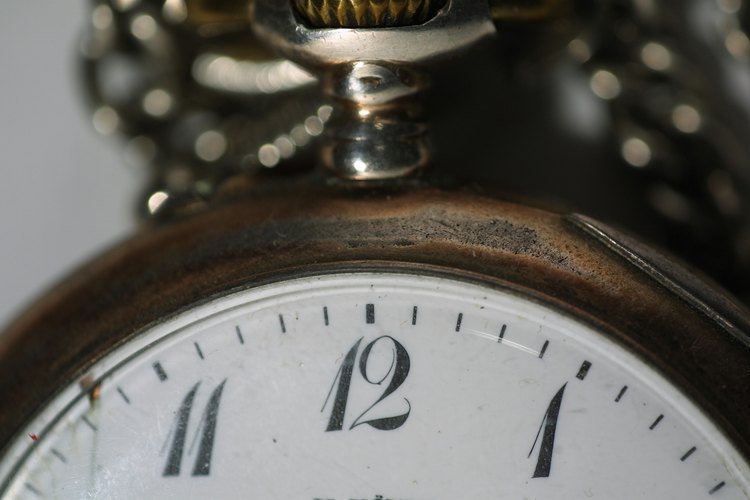 El mal funcionamiento de un reloj de bolsillo es usualmente causado por un error de posición.