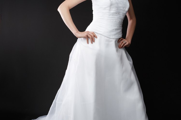 Muchos vestidos de novia necesitan de una enagua para destacarse adecuadamente.