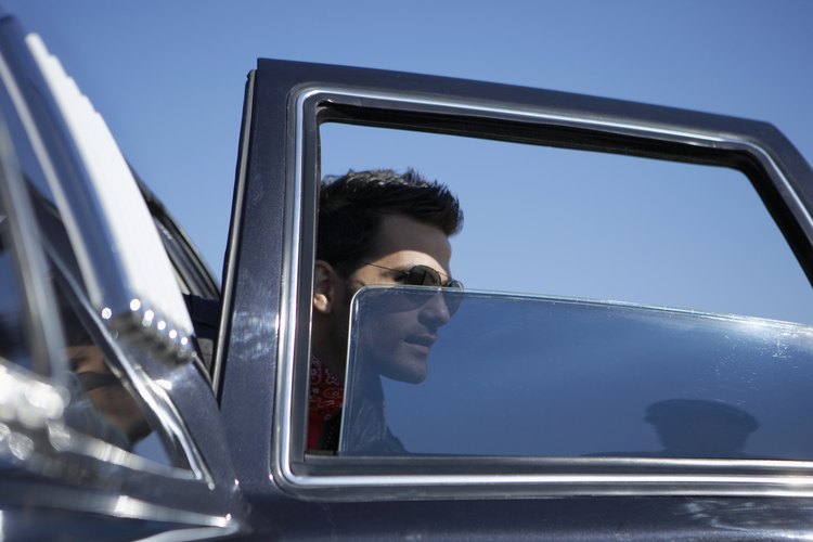 Tú puedes polarizar los vidrios de tu auto.