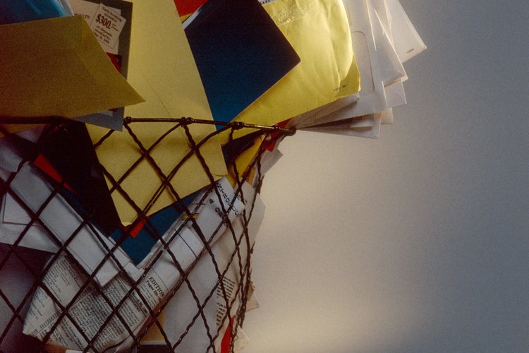 Convierte material reciclado en lindos proyectos artísticos.