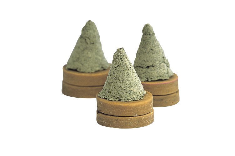 Cuando enciendes conos de incienso el ambiente se impregna de un rico aroma.