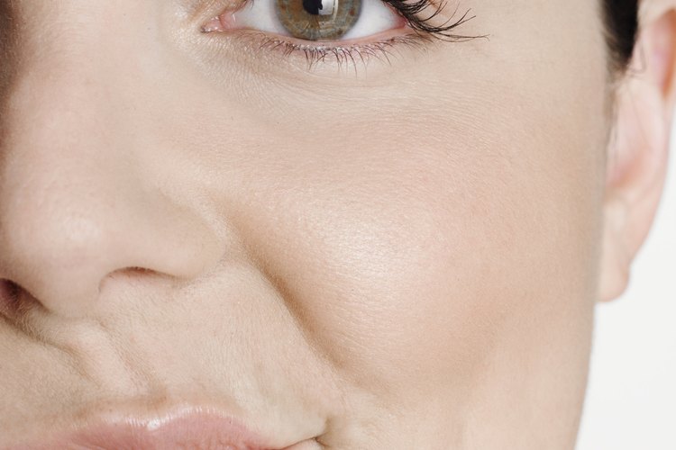 Ojos de color avellana.