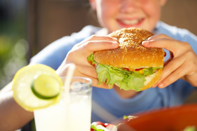 Las hamburguesas pueden ser hechas en el horno.