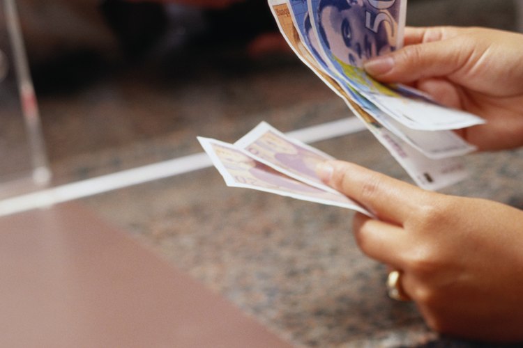 Cuando la paridad de tasa de interés existe, no hay opciones con fines de lucro, ya que la diferencia entre el tipo de cambio al contado y las divisas son equivalentes a las diferencias en las tasas de interés de ambos países.