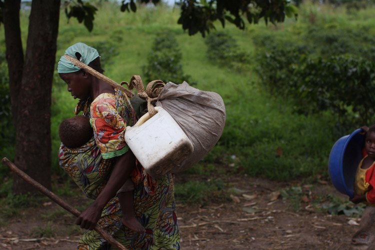 En la República Democrática del Congo la mujer no puede firmar nada sin permiso de su marido.