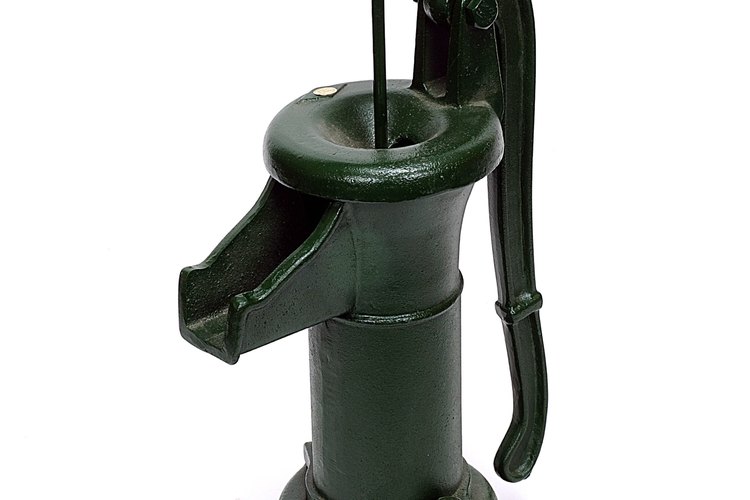 Bomba de agua antigua.