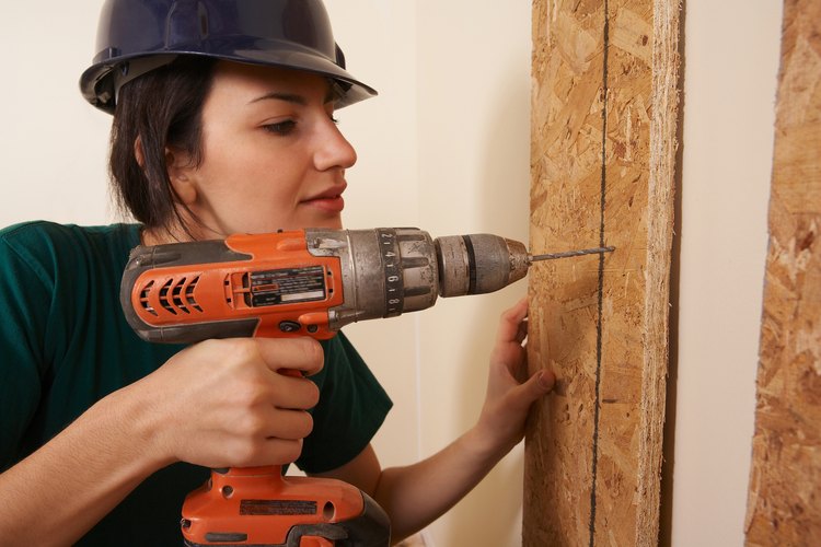 Repara tu taladro inalámbrico Black and Decker.