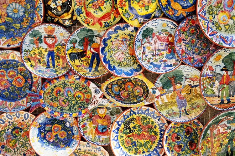 Usa placas coloridas para hacer un mosaico numérico único para tu hogar.