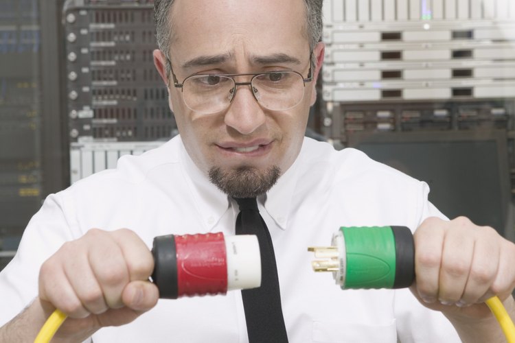 Los valores del flujo de energía eléctrica son importantes al calibrar el cableado conductor, los fusibles y los transformadores.