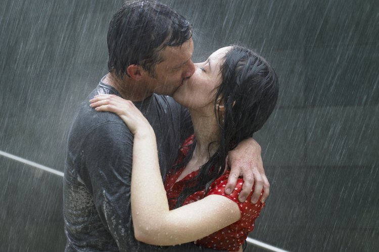 ¿Existe en la vida real alguien que haya experimentado un primer beso bajo una tormenta?