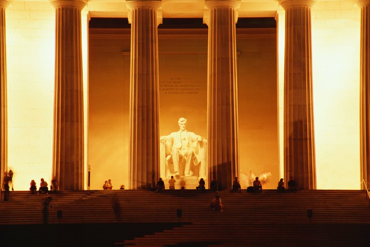Los discursos cortos y directos de Abraham Lincoln son obras maestras de una buena comunicación.